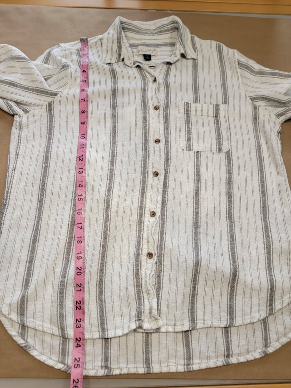 Universal Thread Size XS Gray & White Striped Relaxed Fit Button Down Shirt - Picture 9 of 12